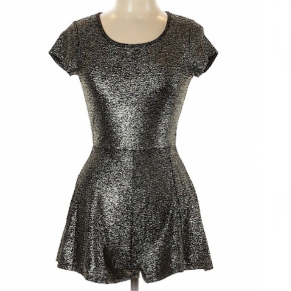 one clothing Pants - ONE CLOTHING Gold Short Sleeve Romper